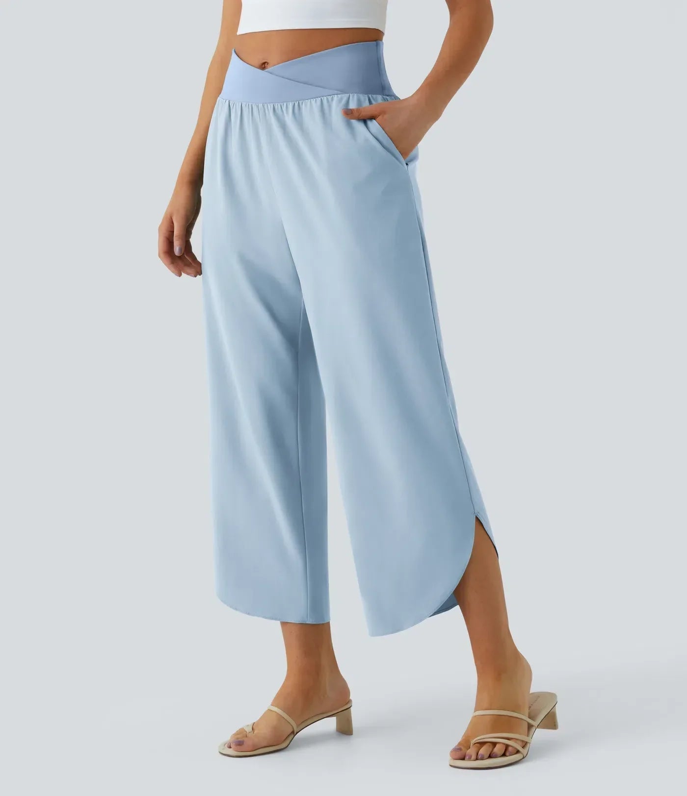 Breezeful™ - Pantalon croisé plissé taille haute et poches latérales