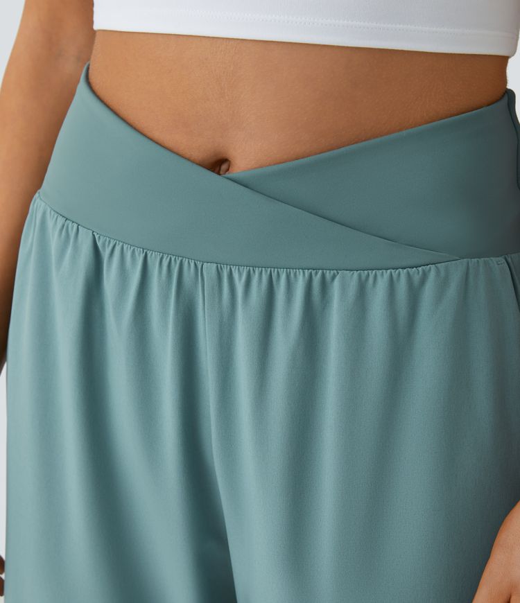 Breezeful™ - Pantalon croisé plissé taille haute et poches latérales
