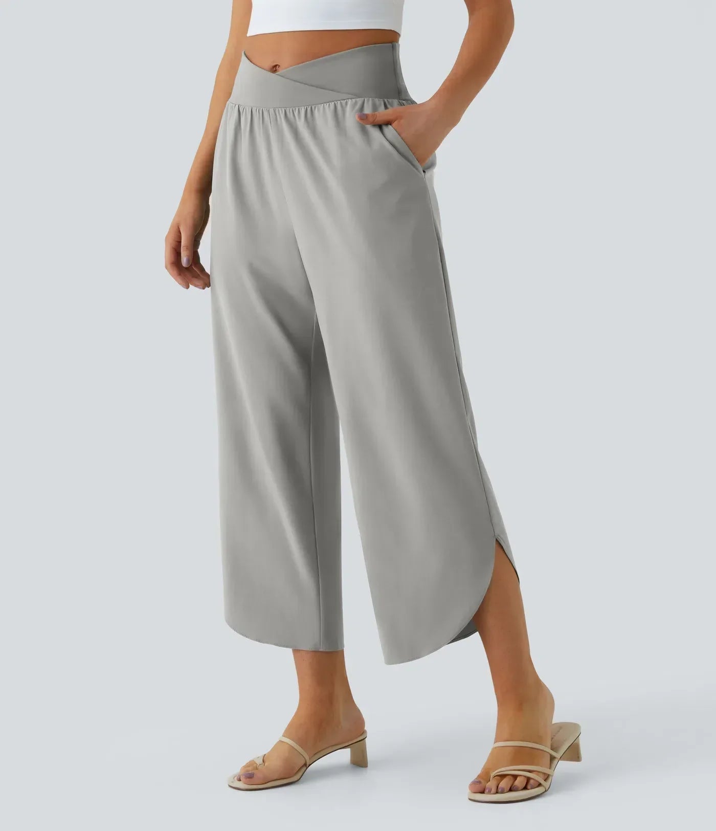 Breezeful™ - Pantalon croisé plissé taille haute et poches latérales