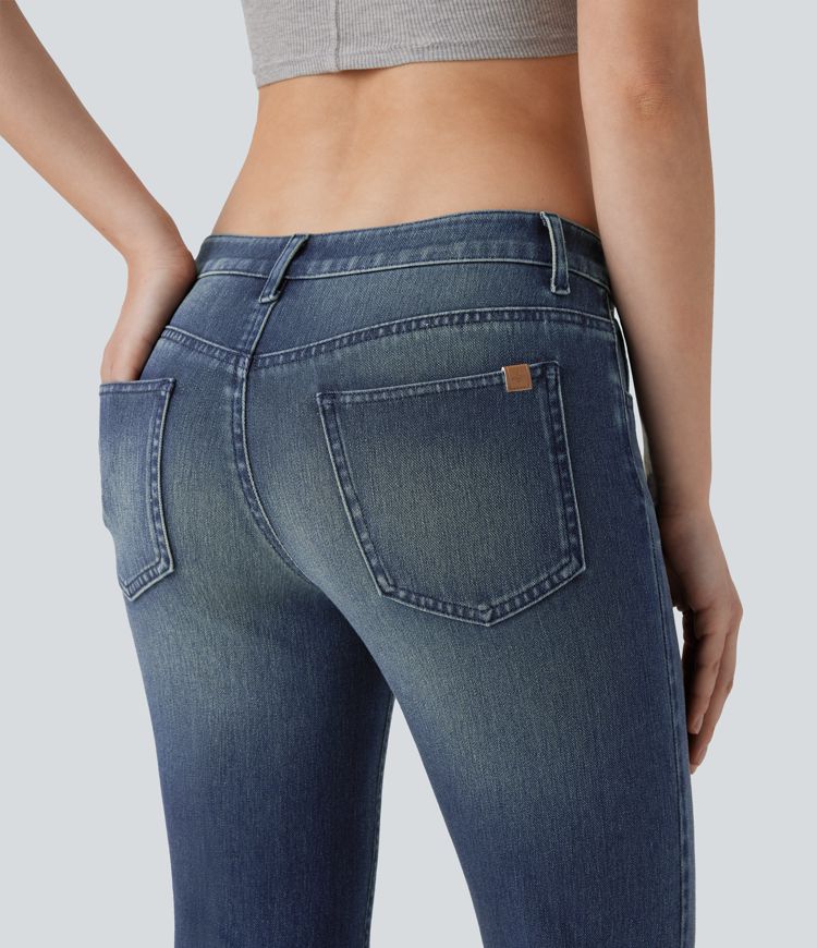 ColaFlex™ Denim Low - Jean évasé décontracté délavé en denim extensible, taille basse et poches multiples.
